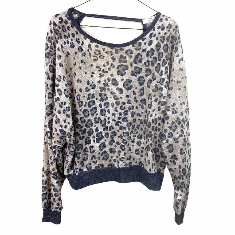 Hummingbird Leopard Print Open back sweater - Picture 6 of 7